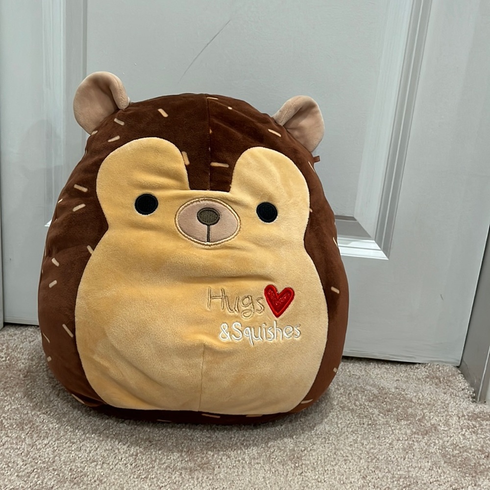 Hugs & Squishes Squishmallow (Hans)